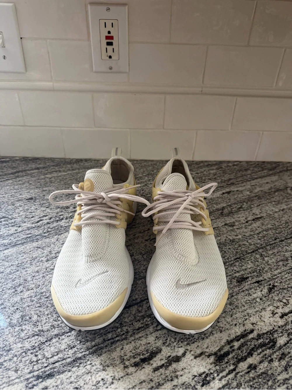 Women’s Nike Air Presto Light Bone 878068-002 Size 10/Mens 8.5